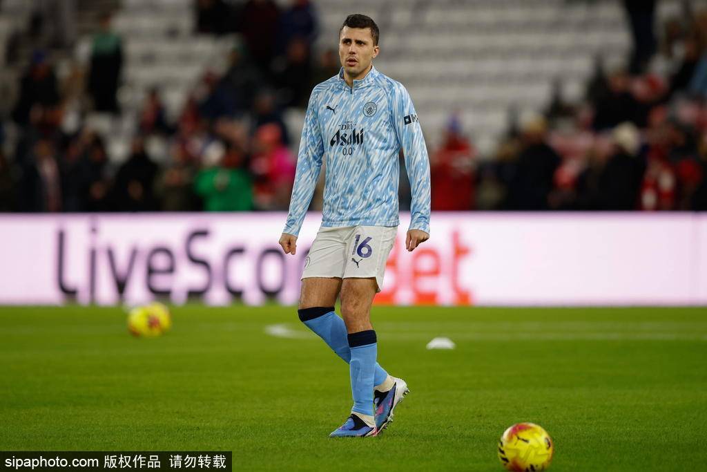 就要买金球！曝皇马再追曼城罗德里 还要趁合同年压价